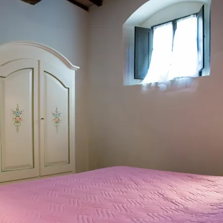 Castello Di Fezzana 몬테스페르톨리